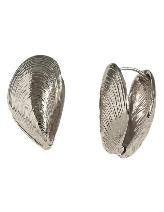 St. Barths La Robe - St. Barths La Robe Mini Oyster Earrings - Buy Online