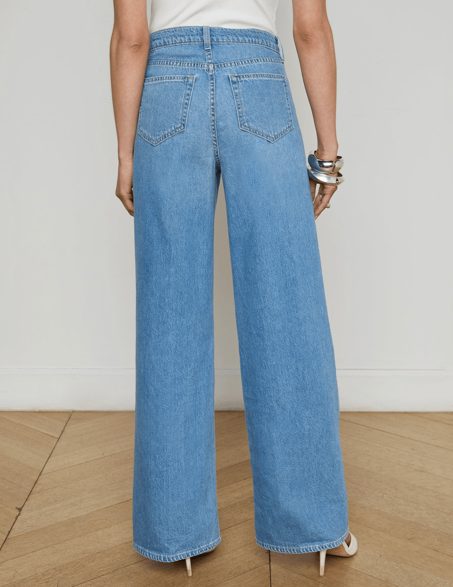 L'Agence - L'AGENCE Alicent High Rise Wide Leg Crop Jeans in Caster - Buy Online