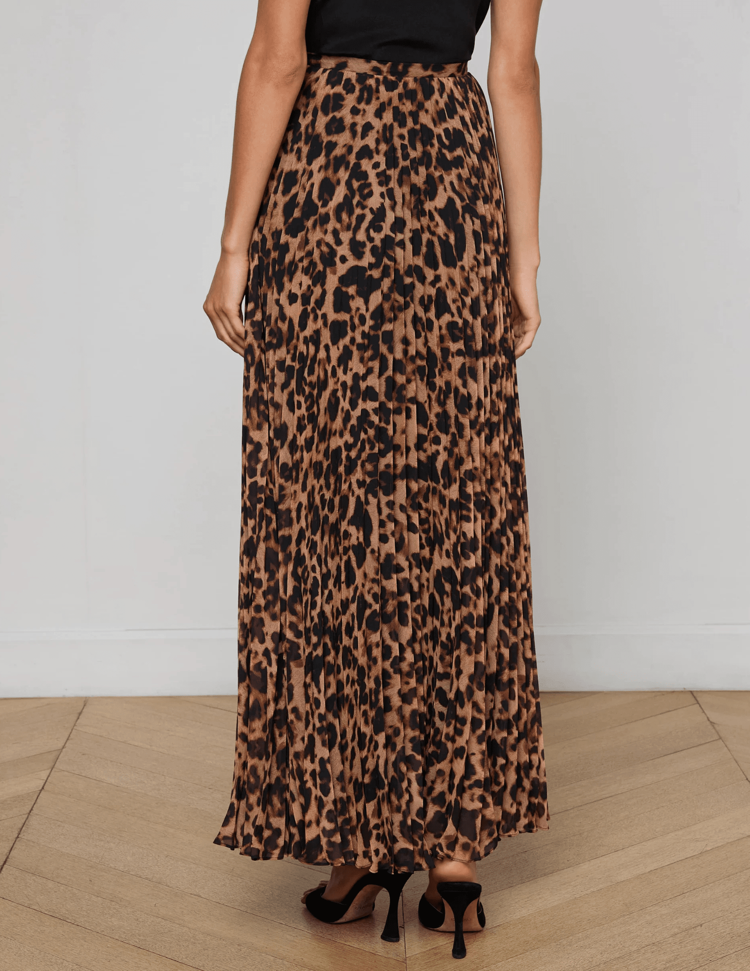 L'Agence - PRE-ORDER-L'AGENCE Torin Pleated Maxi Skirt in Brown Multi Amur Leopard - Buy Online