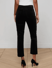 Women’s luxury velvet jeans with five-pocket construction.