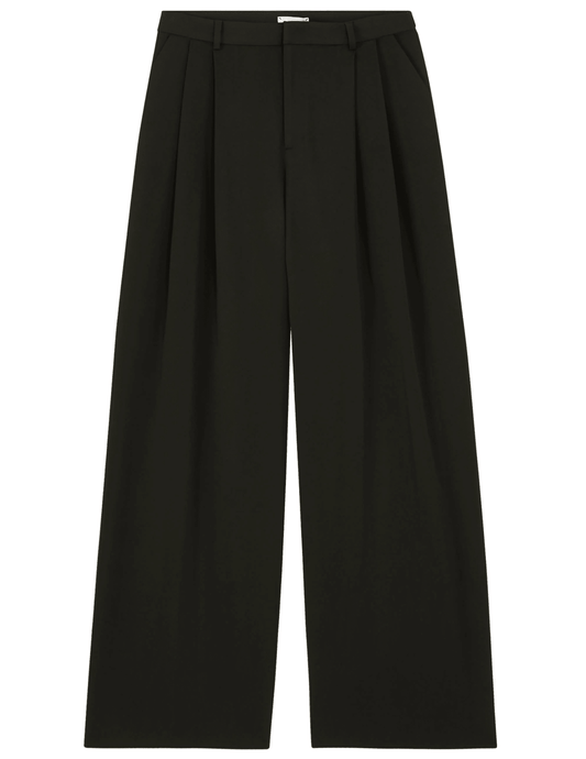 L’AGENCE Chelsy Wide Leg Pant in black with high rise and sharp front pleats