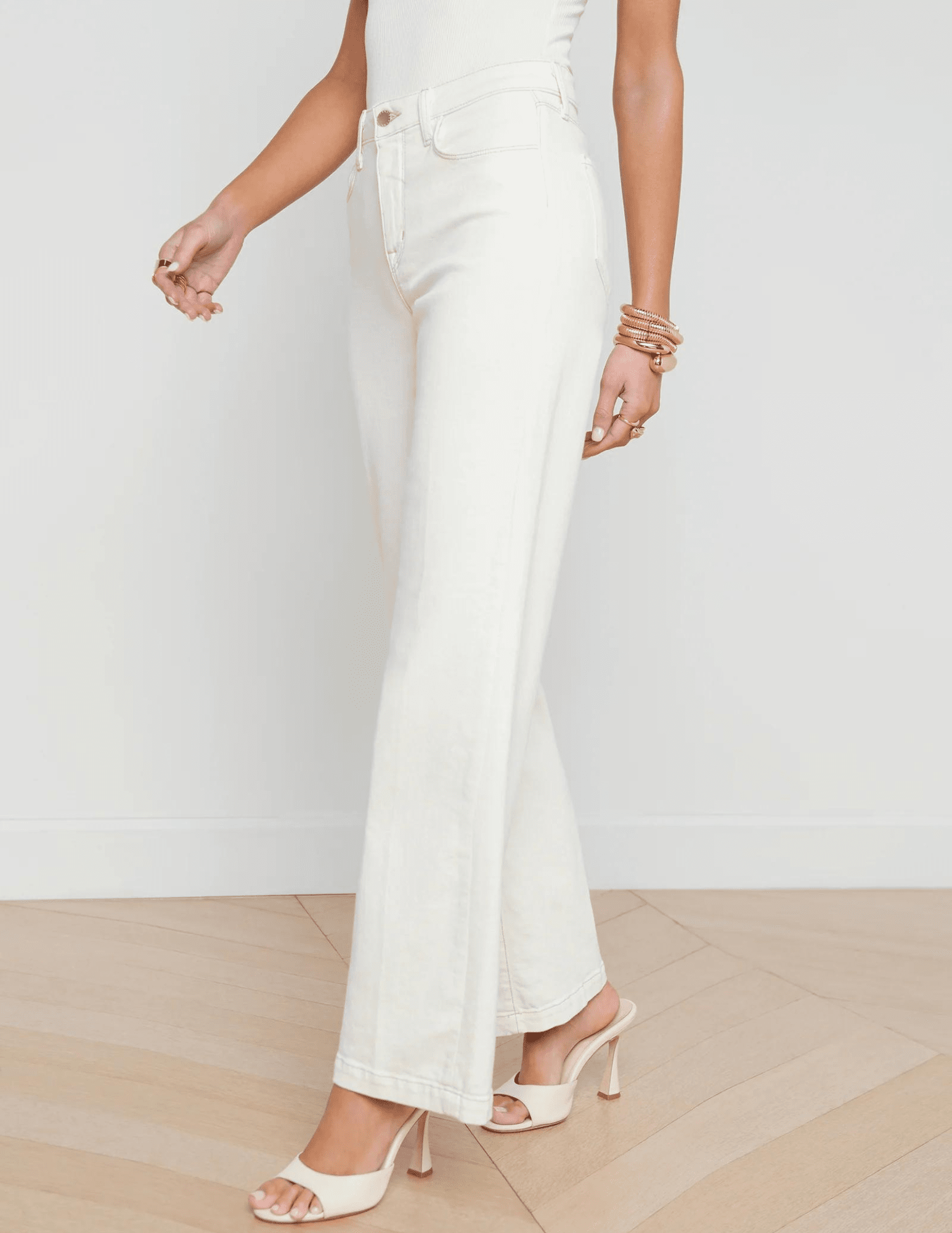 L'Agence - L’AGENCE Scottie High Rise Wide Leg Jeans In Macadamia - Buy Online