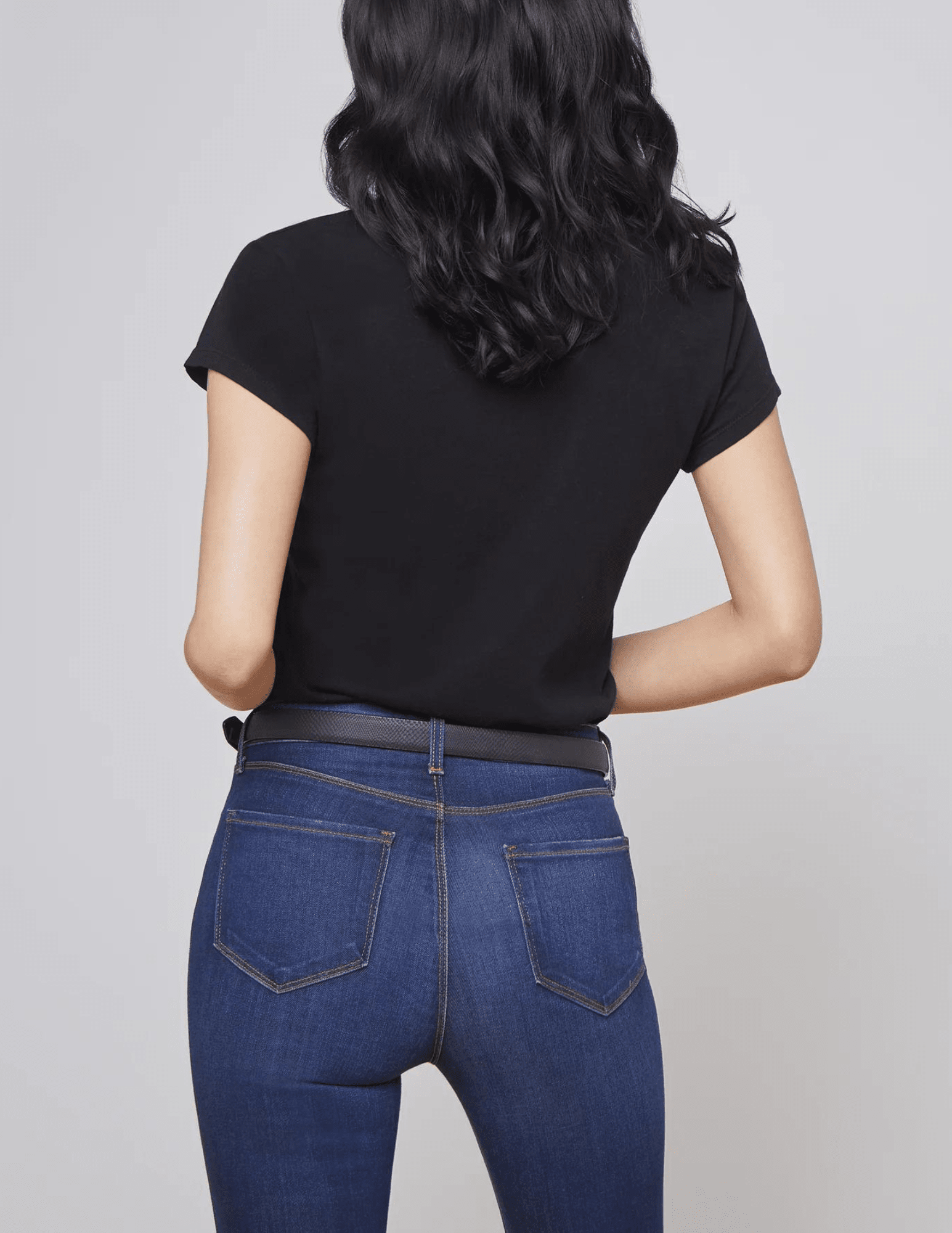 L'Agence - L'Agence Becca V-Neck Tee - Buy Online