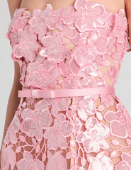 Retrofête - Retrofête Novalie Structured Lace Mini Dress in Primrose - Buy Online