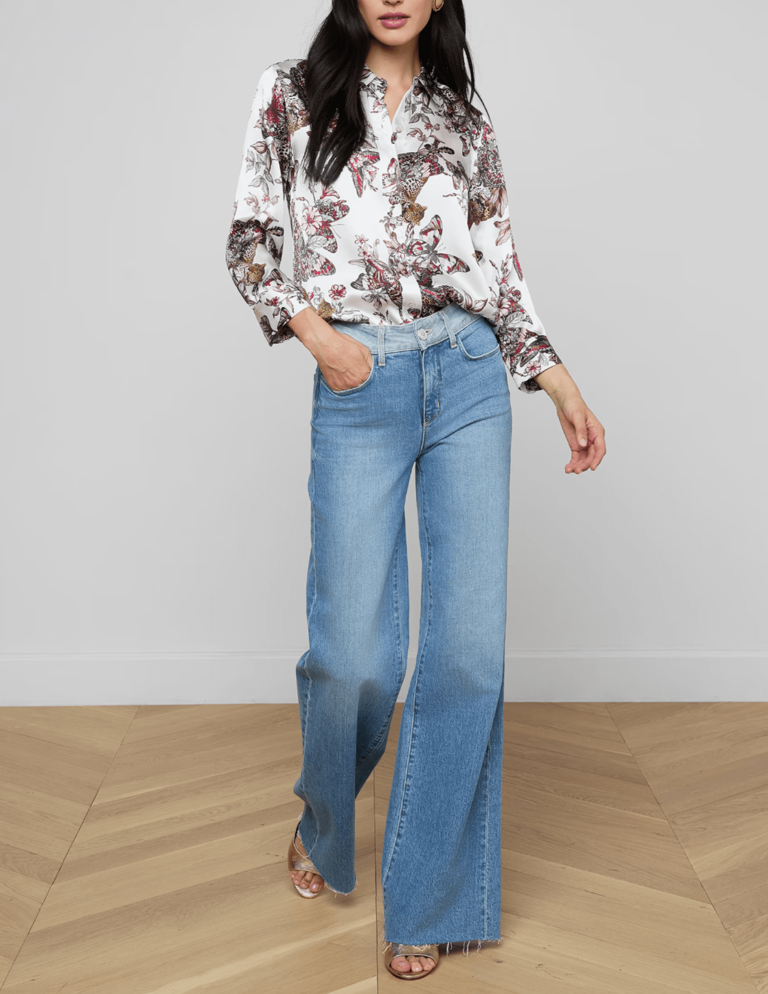 L'Agence - PRE-ORDER-L'AGENCE Dani Three Quarter Sleeve Blouse in White Multi Small Butterfly Jungle - Buy Online