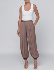L'AGENCE Palmer Elastic Bottom Pants in Cardamom