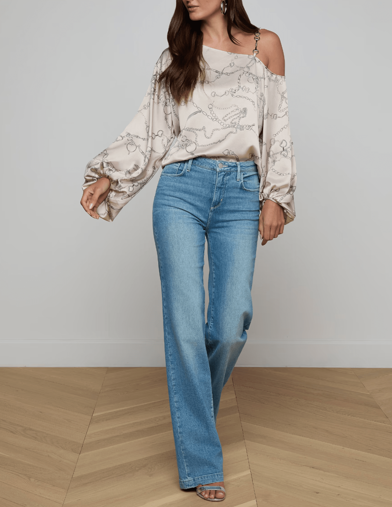 L'Agence - L'AGENCE Asami Chain One Shoulder Blouse in Soft Macadamia Horsebit Chain - Buy Online