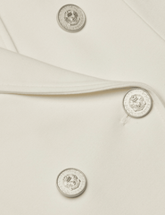 L'Agence - PRE-ORDER-L'AGENCE Emerson Structured Ponte Blazer in Ivory - Buy Online