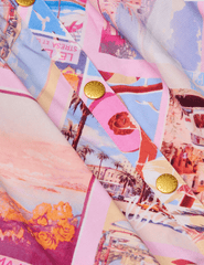 L'Agence - PRE-ORDER-L'AGENCE Seina Poplin Midi Skirt in Light Pink Multi Small Postcard Print - Buy Online