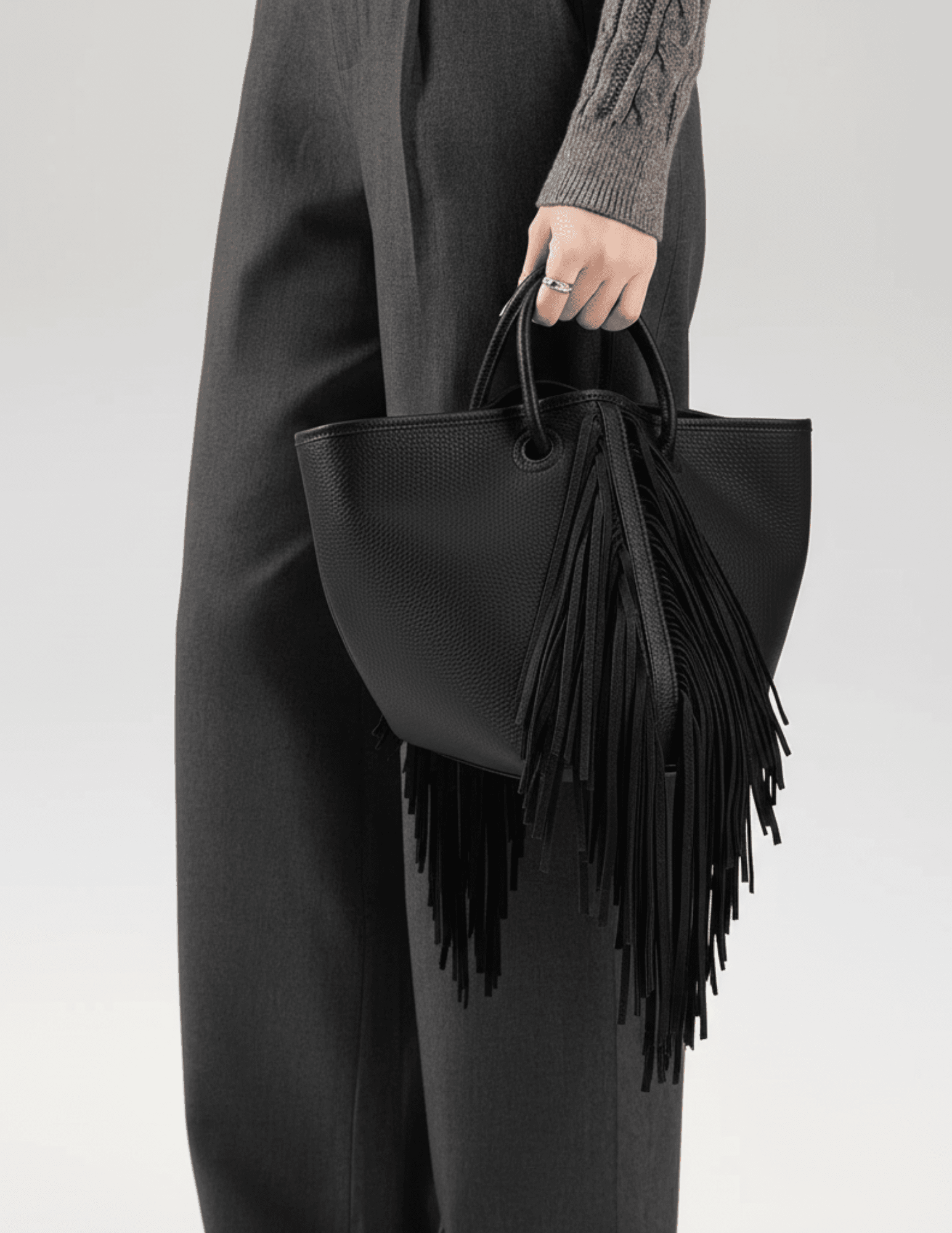Austin Blaze Montana Leather Fringe Bucket Tote in Black