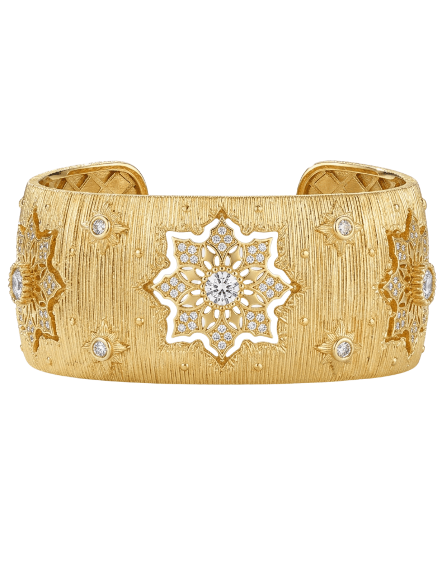 Fleur de Camélia Sima Textured Bangle in Gold