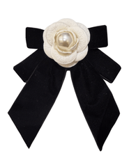 Fleur de Camélia Maureen Velvet Pearl Ribbon Brooch in Black & White