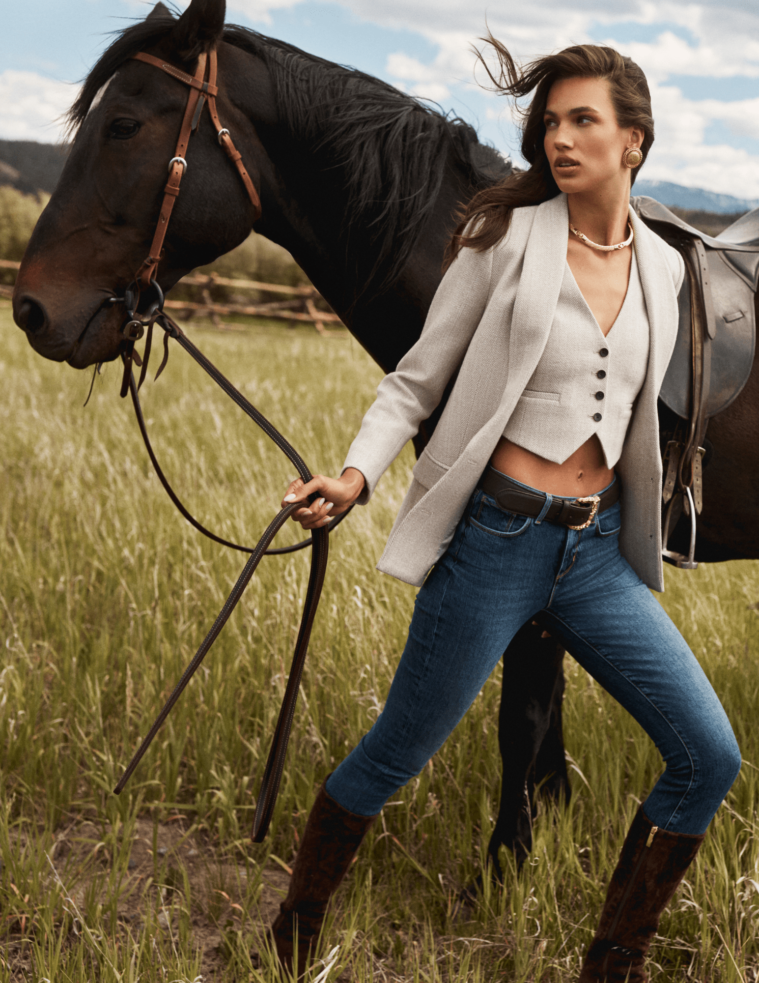 L'AGENCE Jianna Herringbone Cropped Vest in Cappuccino Ivory Tweed