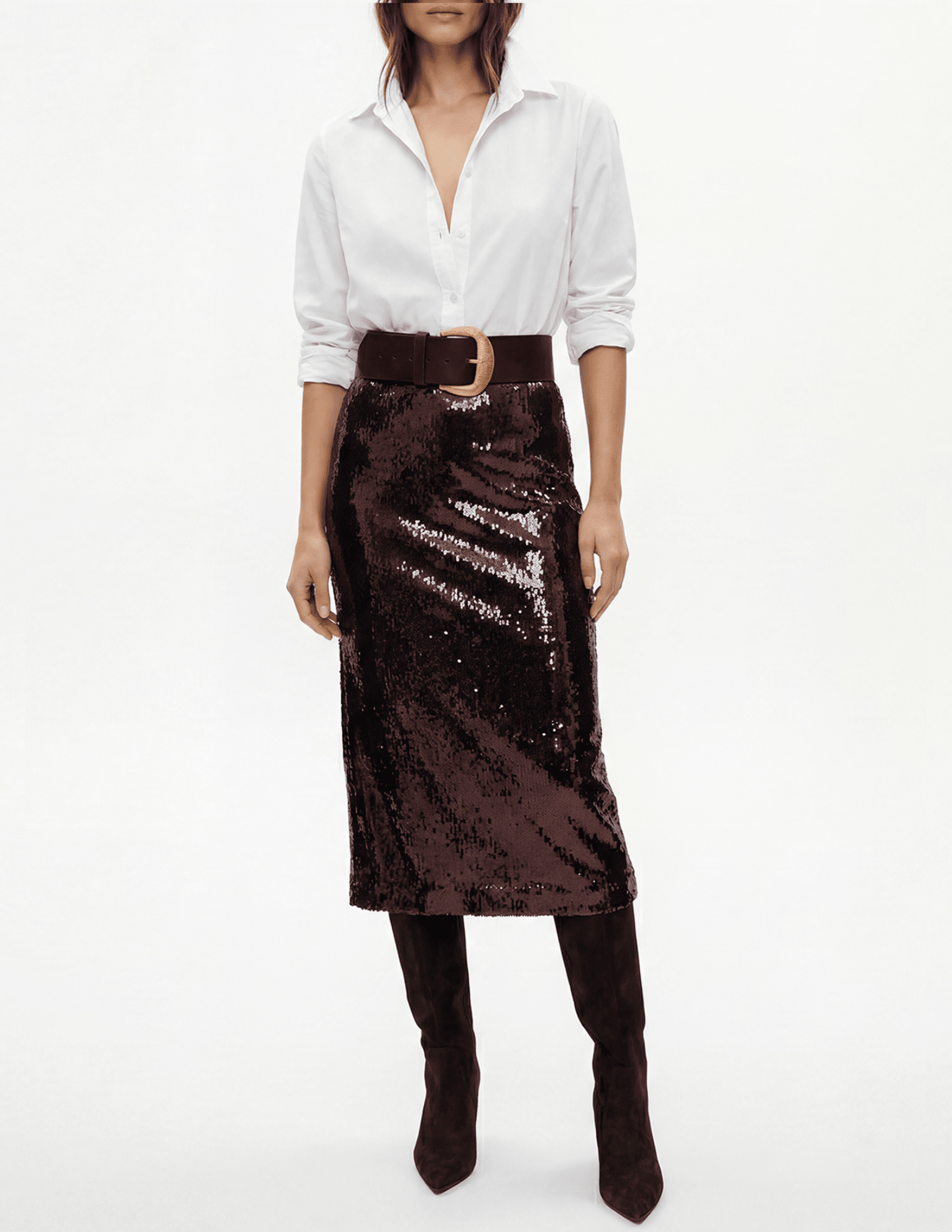 Model wearing L’AGENCE Makena Sequin Pencil Skirt in Dark Espresso