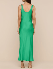 Back view of sleeveless green midi dress