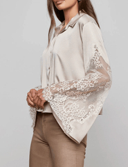 Side view of L’AGENCE Capri lace sleeve blouse in feather grey