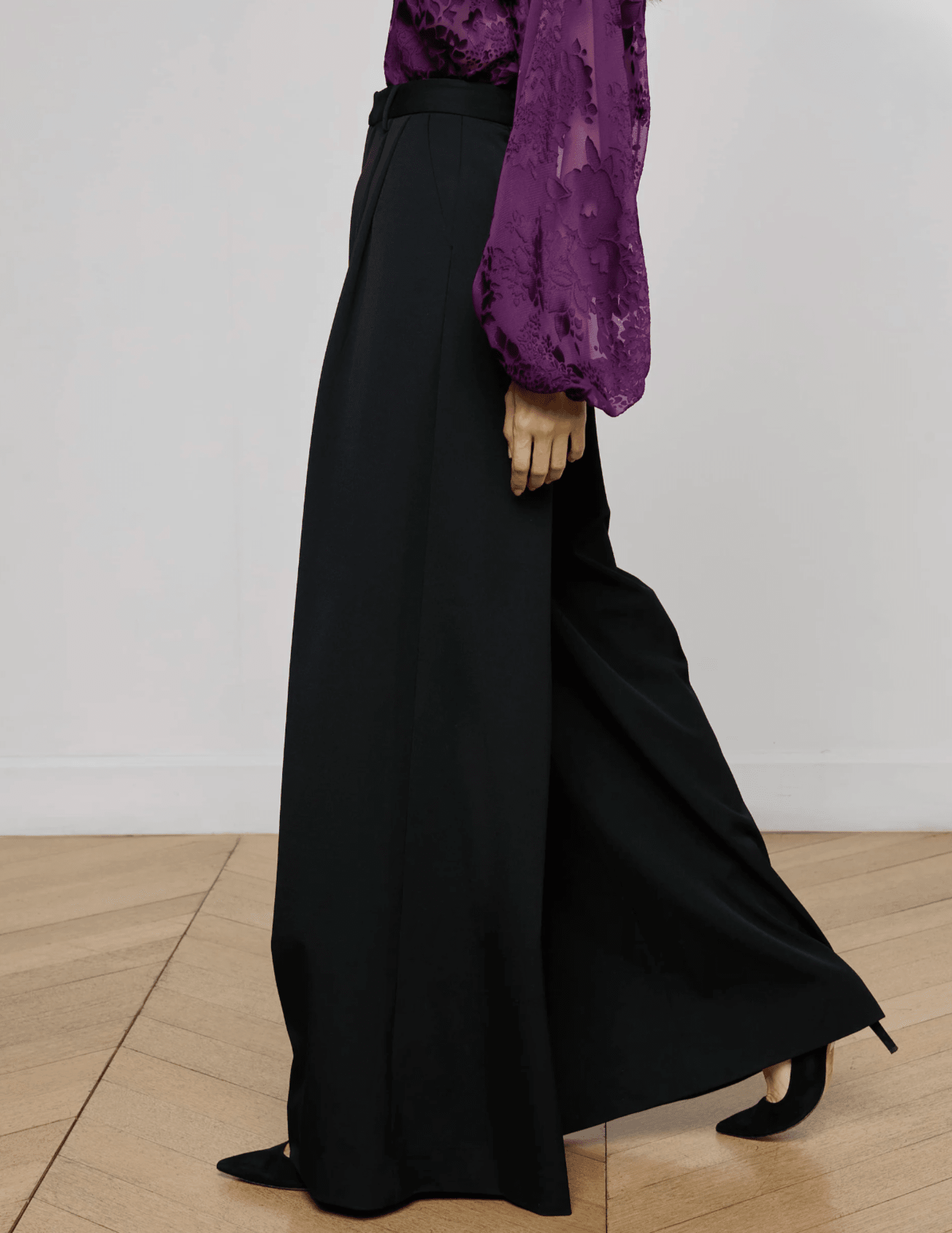 Side view of L’AGENCE high rise wide leg pant with welt pockets