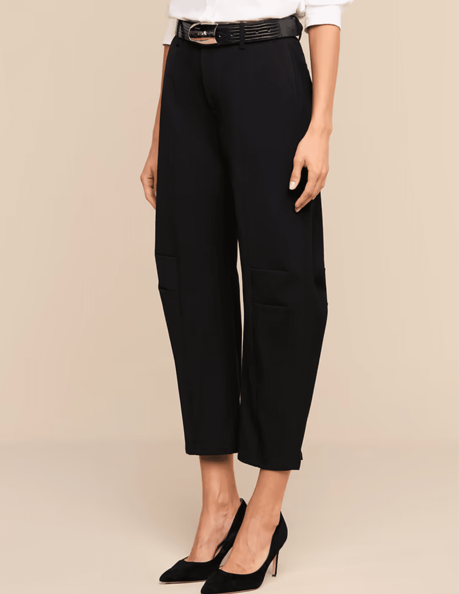 Side view of L'AGENCE Colby Barrel Trouser in Black