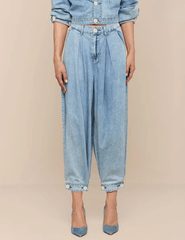 L'AGENCE Elias High Rise Convertible Jean in Oxnard Wash front tapered