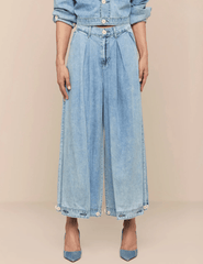L'AGENCE Elias High Rise Convertible Jean in Oxnard Wash front