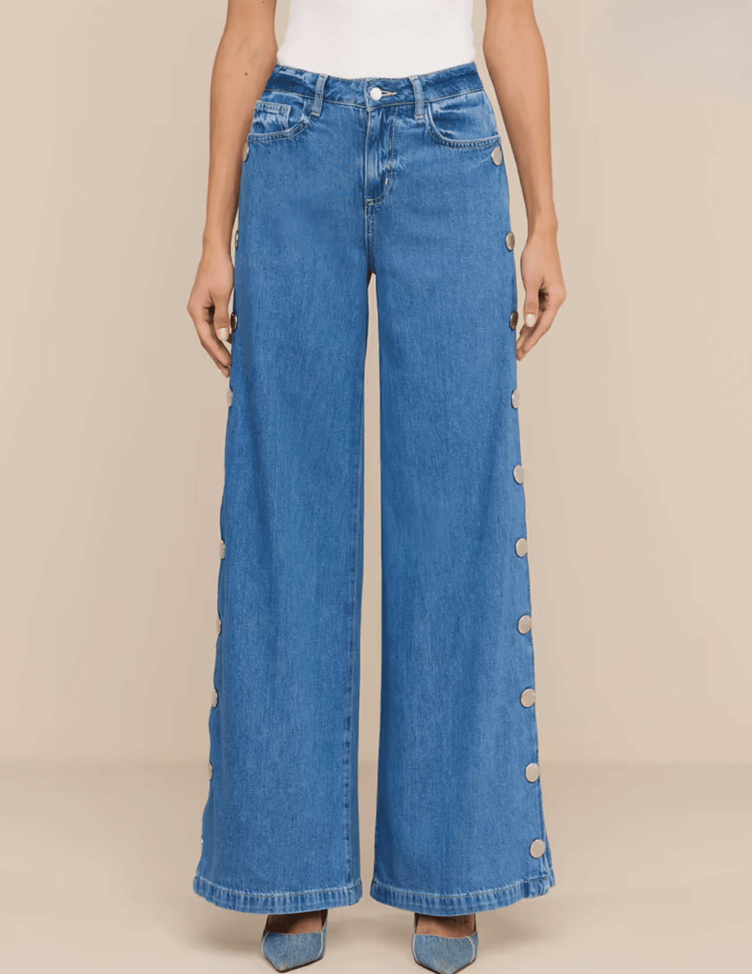 Front view of L'AGENCE Jennings Snap Wide Leg Jean in Torsten