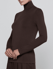 Side view of L'AGENCE Lani Turtleneck Top in Dark Java