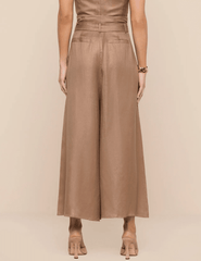 L’AGENCE Lowen linen paperbag cropped pants barley back view
