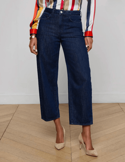 Front view of L’AGENCE Mallis bow-leg wide leg jean