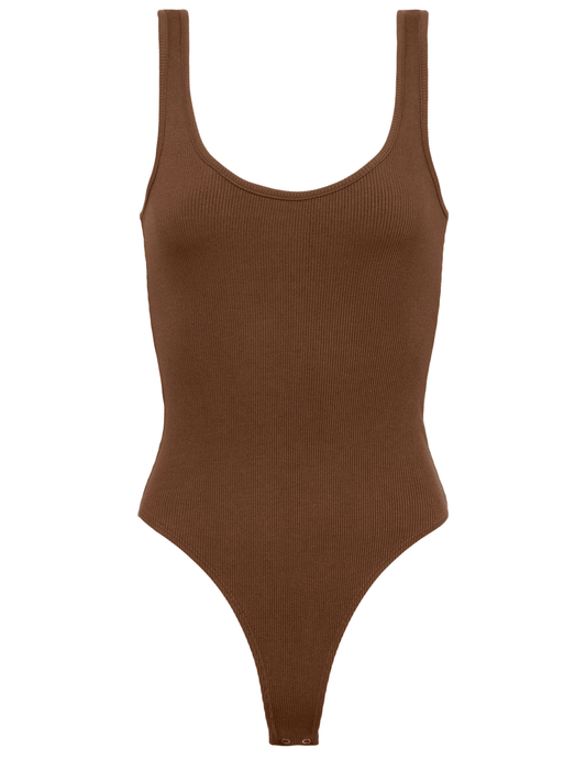 L’AGENCE Nica Scoop Neck Bodysuit in Sequoia Brown, flat lay front view on white background.