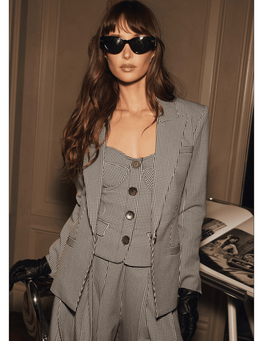 L'AGENCE Nova Pleated Wide Leg Pant in Houndstooth coord outfit on model