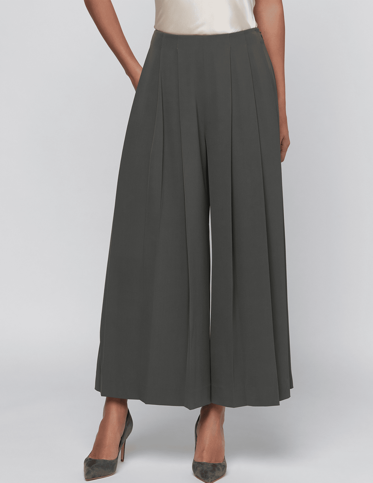 Front view of L'AGENCE Novalynn Cropped Wide Leg Pant Ash Olive