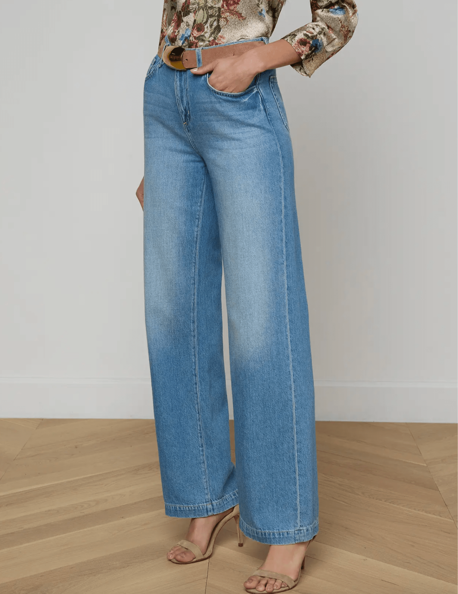 Side view of L'AGENCE Scottie high rise wide leg jeans in Anaheim vintage wash denim