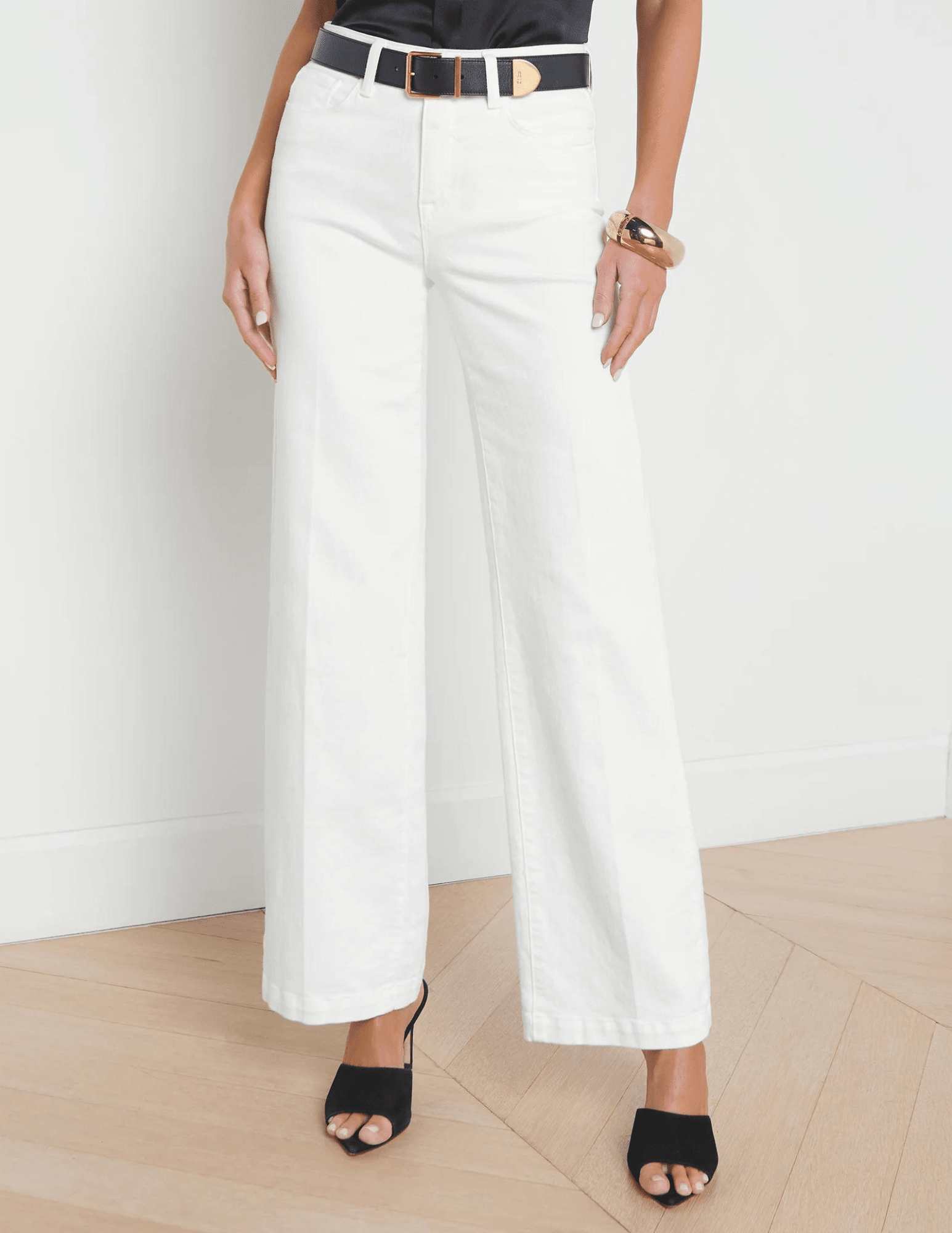 L'AGENCE Scottie high rise wide leg jeans in blanc, women’s light white denim with a flattering high waist and relaxed wide leg fit-front model view