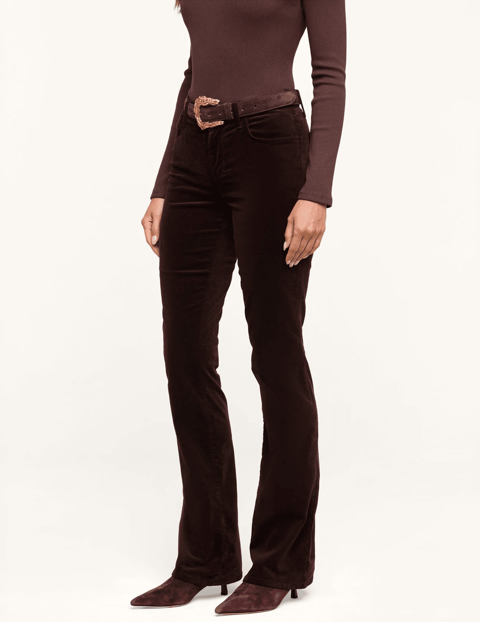 Side view of L'AGENCE Stevie Velvet Jean in Dark Java