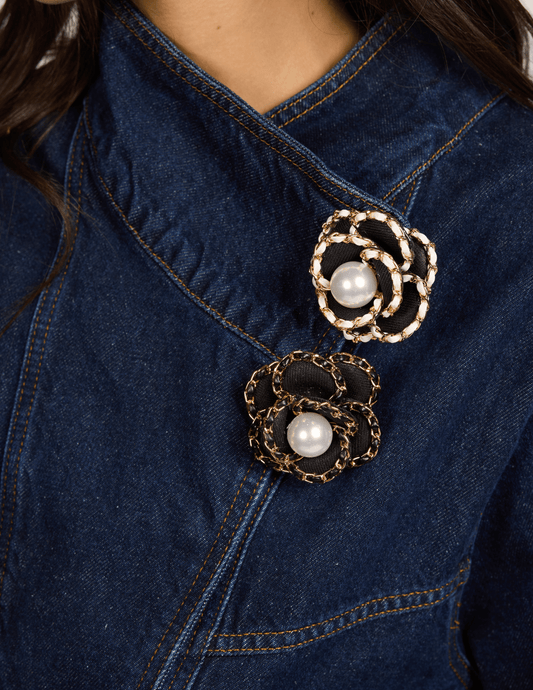 Fleur de Camélia Leather Chain Pearl Flower Brooch